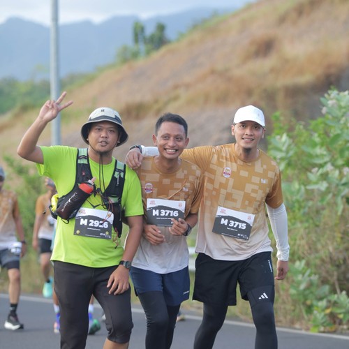 Race photo from KEDIRI HALF MARATHON 2026