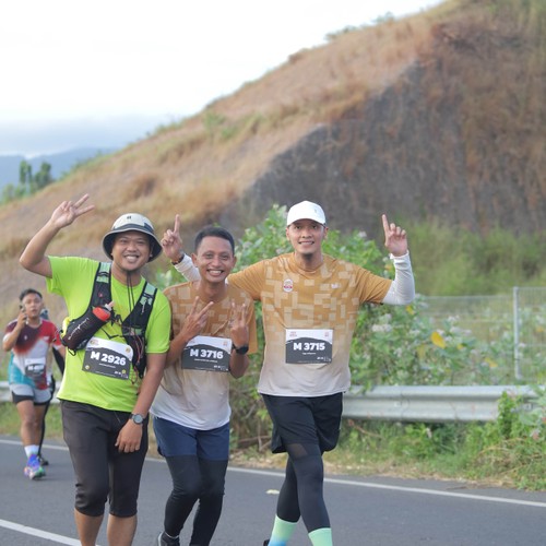 Race photo from KEDIRI HALF MARATHON 2026
