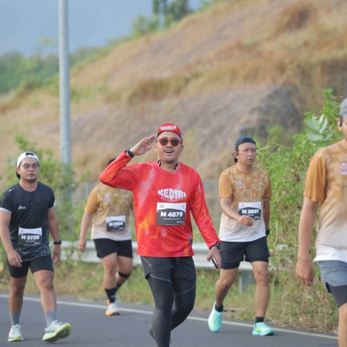 Race photo from KEDIRI HALF MARATHON 2026