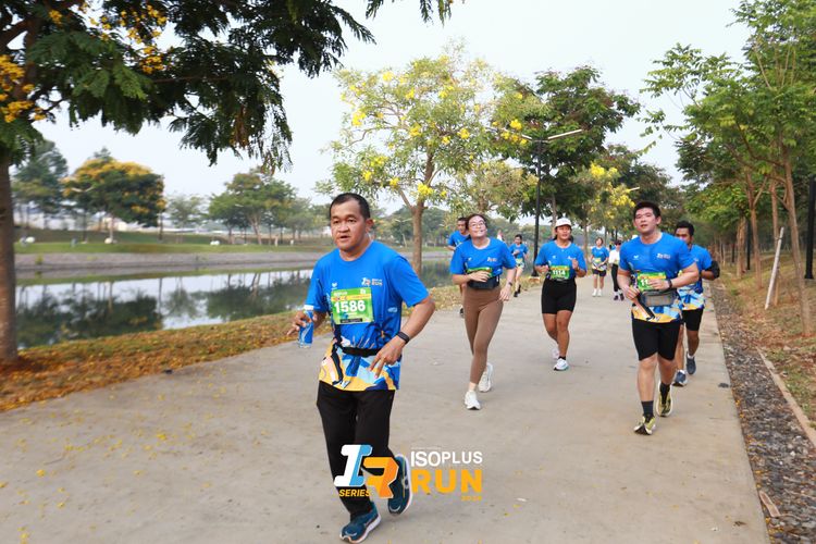 Race photo from ISOPlus Run 2024 Jakarta