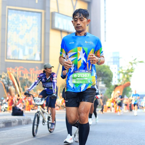 Race photo from SURABAYA ISOPLUS MARATHON 2026