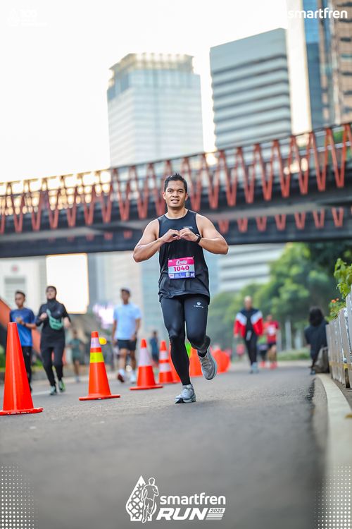 Race photo from Smartfren Run 2025 