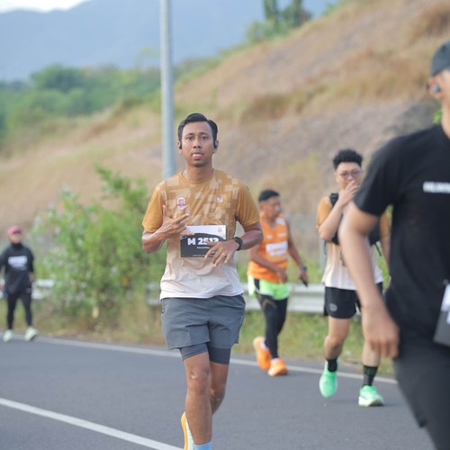 Race photo from KEDIRI HALF MARATHON 2026