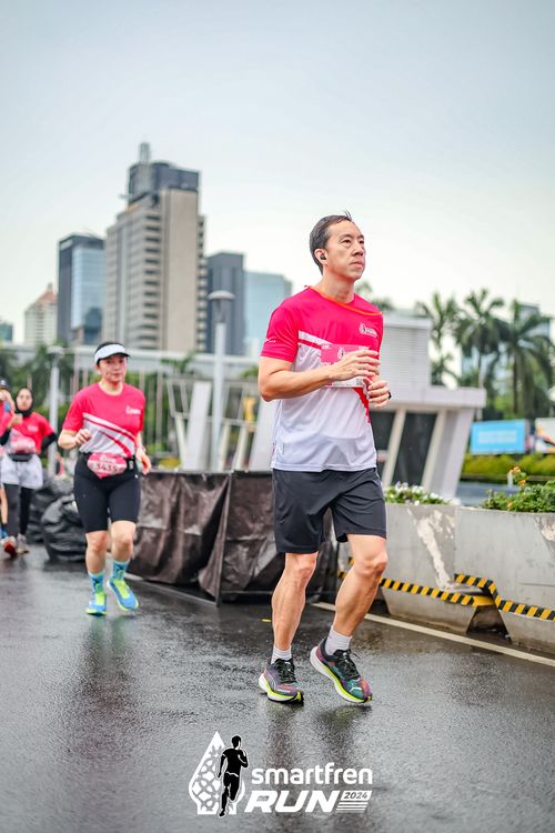 Race photo from Smartfren Run 2024