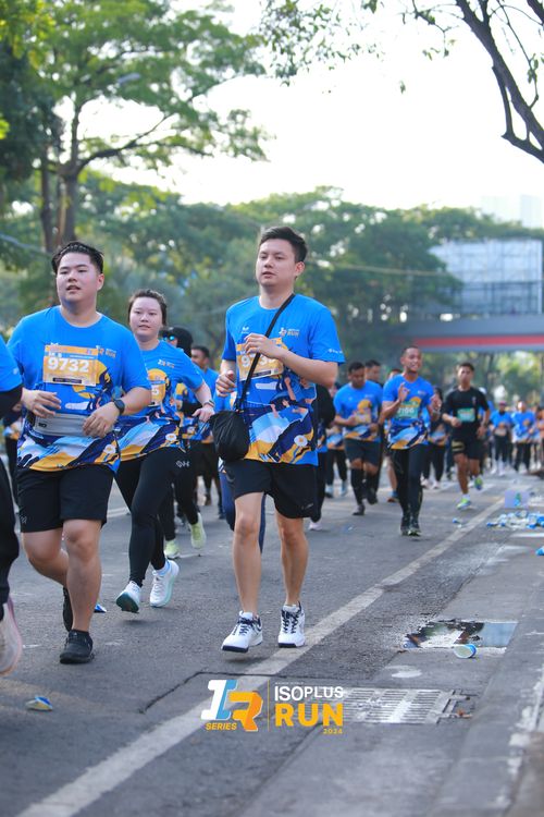Race photo from Isoplus Run 2024 Surabaya