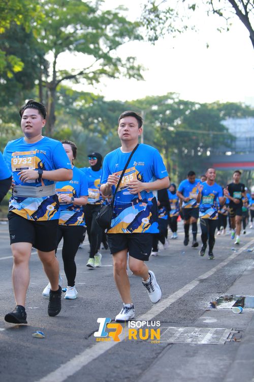 Race photo from Isoplus Run 2024 Surabaya