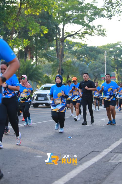 Race photo from Isoplus Run 2024 Surabaya