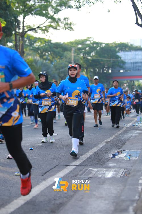 Race photo from Isoplus Run 2024 Surabaya