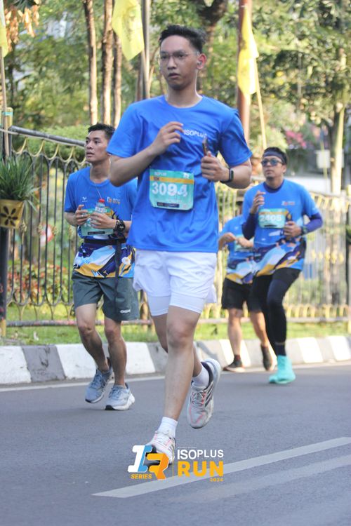 Race photo from Isoplus Run 2024 Surabaya
