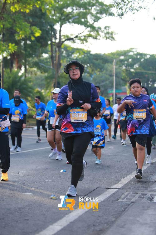 Race photo from Isoplus Run 2024 Surabaya