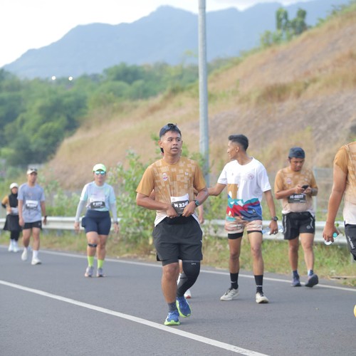 Race photo from KEDIRI HALF MARATHON 2026