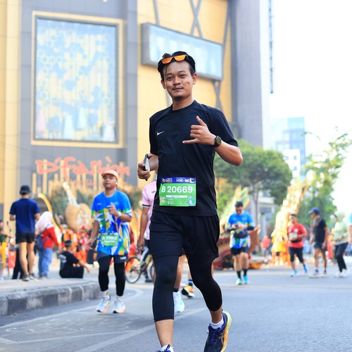 Race photo from SURABAYA ISOPLUS MARATHON 2026