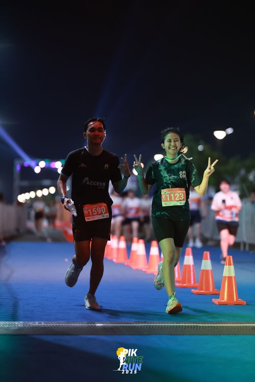 Race photo from PIK NITE RUN 2025