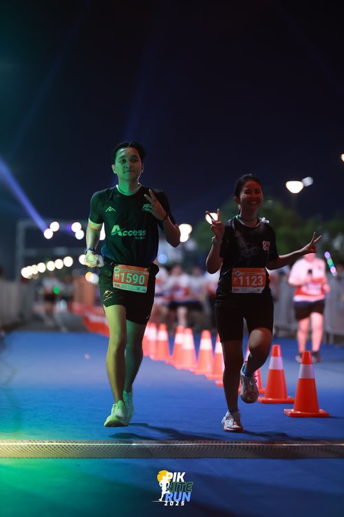 Race photo from PIK NITE RUN 2025