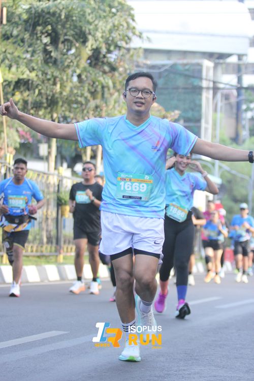 Race photo from Isoplus Run 2024 Surabaya