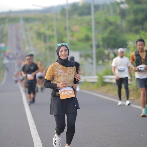 Race photo from KEDIRI HALF MARATHON 2026