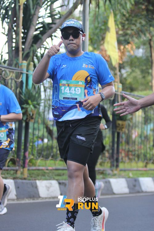 Race photo from Isoplus Run 2024 Surabaya