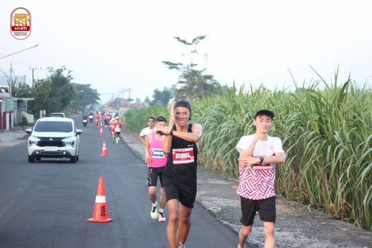 Race photo from Kediri Half Marathon 2024
