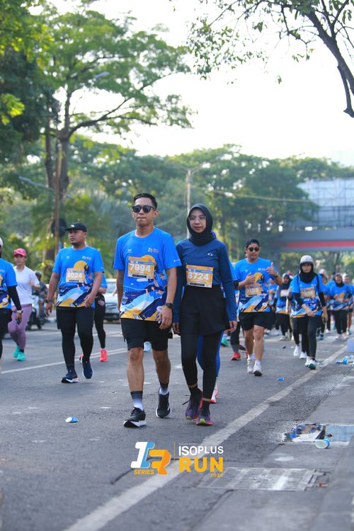 Race photo from Isoplus Run 2024 Surabaya