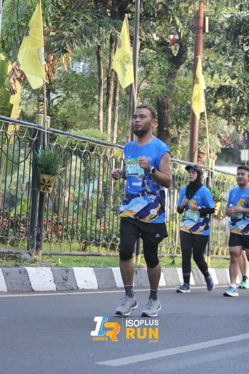 Race photo from Isoplus Run 2024 Surabaya
