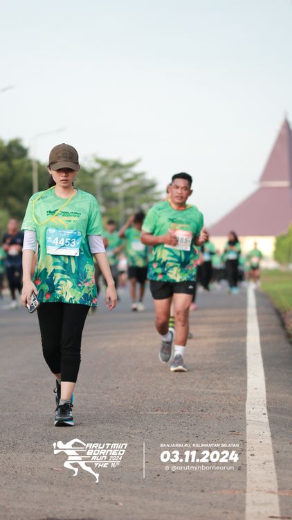 Race photo from Arutmin Borneo Run 2024