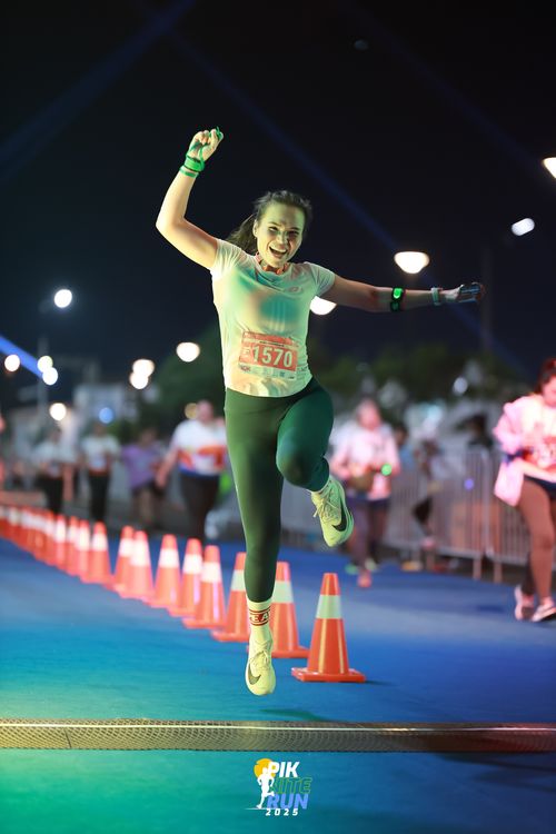 Race photo from PIK NITE RUN 2025