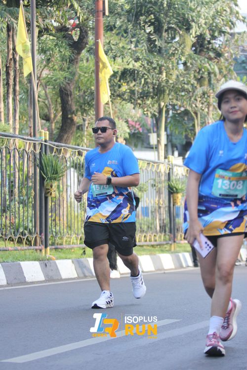 Race photo from Isoplus Run 2024 Surabaya