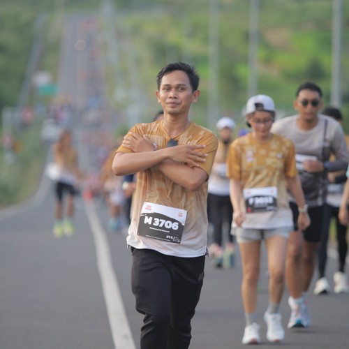 Race photo from KEDIRI HALF MARATHON 2026