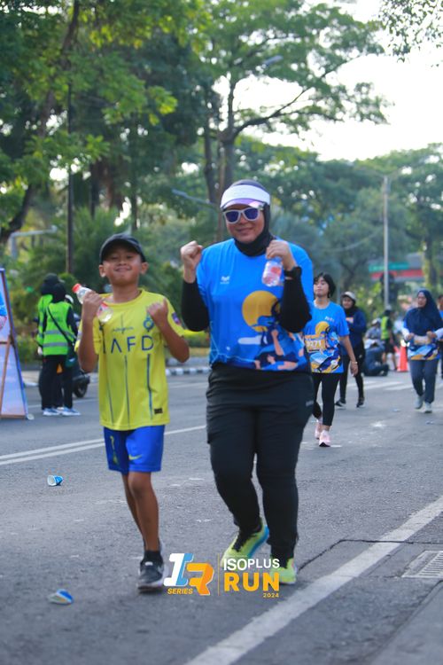 Race photo from Isoplus Run 2024 Surabaya