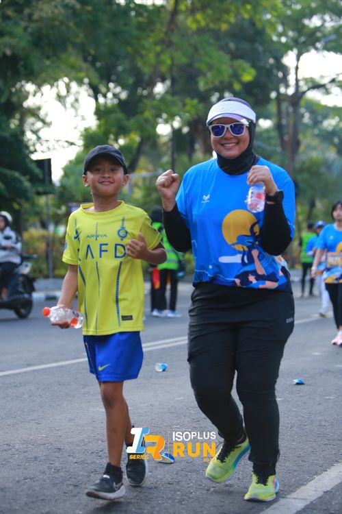 Race photo from Isoplus Run 2024 Surabaya