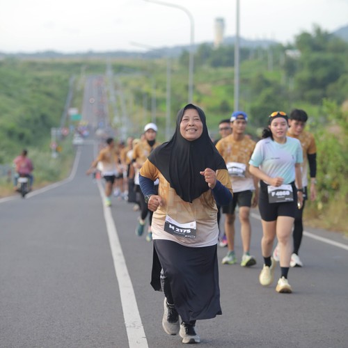 Race photo from KEDIRI HALF MARATHON 2026