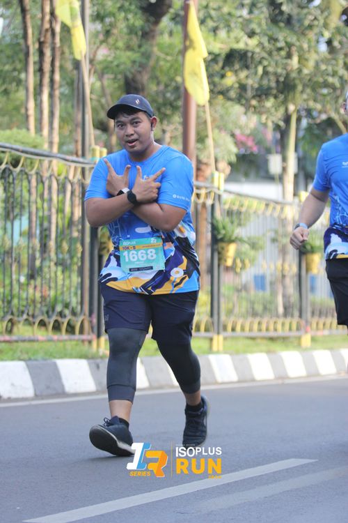Race photo from Isoplus Run 2024 Surabaya