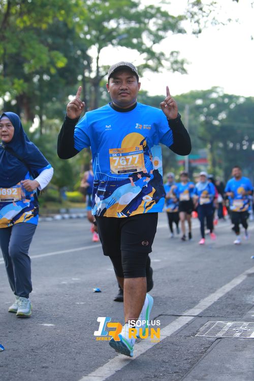 Race photo from Isoplus Run 2024 Surabaya