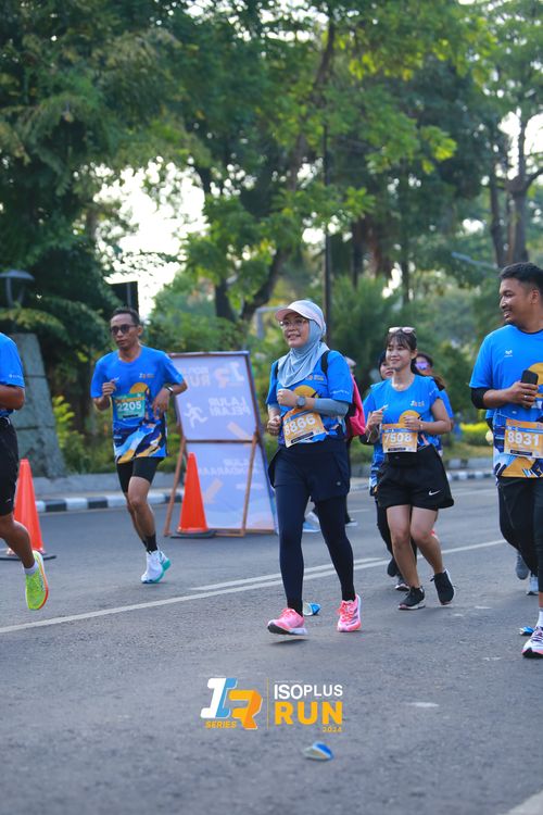 Race photo from Isoplus Run 2024 Surabaya