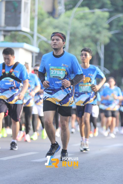 Race photo from Isoplus Run 2024 Surabaya