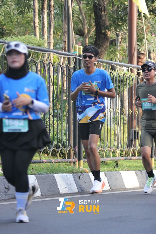 Race photo from Isoplus Run 2024 Surabaya