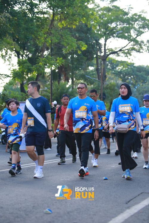 Race photo from Isoplus Run 2024 Surabaya