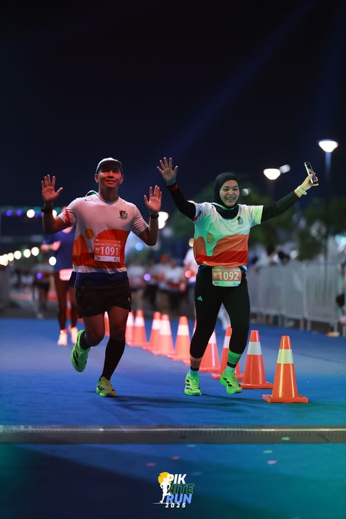 Race photo from PIK NITE RUN 2025