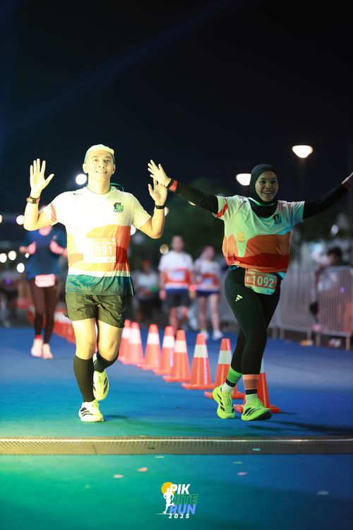 Race photo from PIK NITE RUN 2025