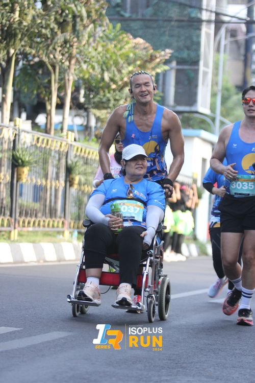 Race photo from Isoplus Run 2024 Surabaya