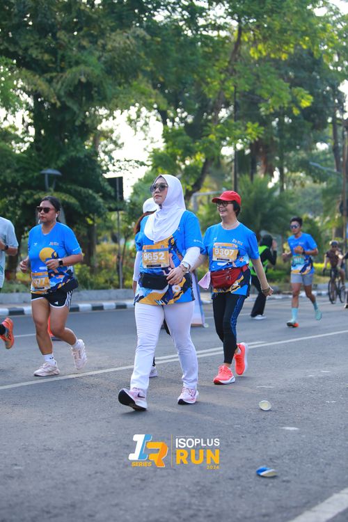 Race photo from Isoplus Run 2024 Surabaya