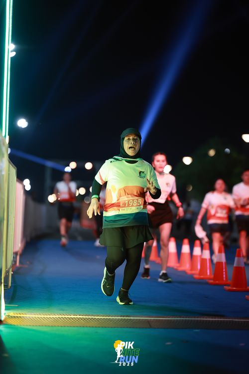 Race photo from PIK NITE RUN 2025