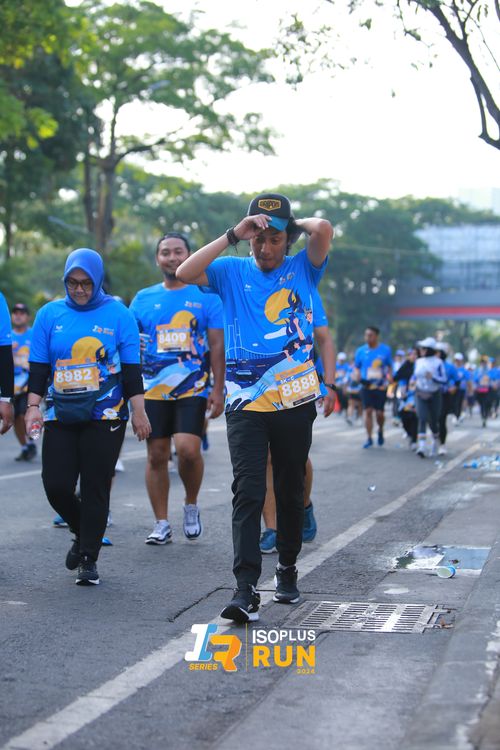 Race photo from Isoplus Run 2024 Surabaya
