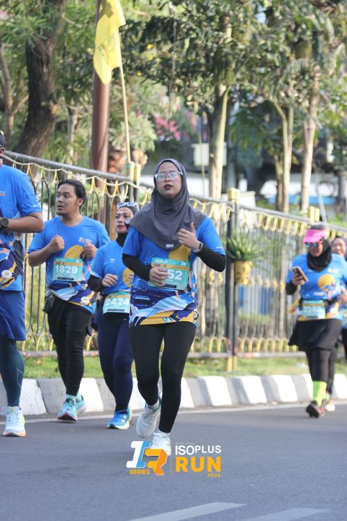 Race photo from Isoplus Run 2024 Surabaya