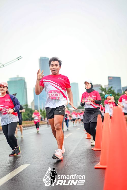 Race photo from Smartfren Run 2024