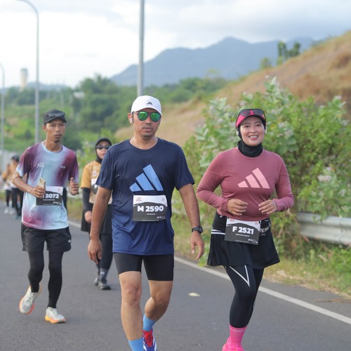 Race photo from KEDIRI HALF MARATHON 2026