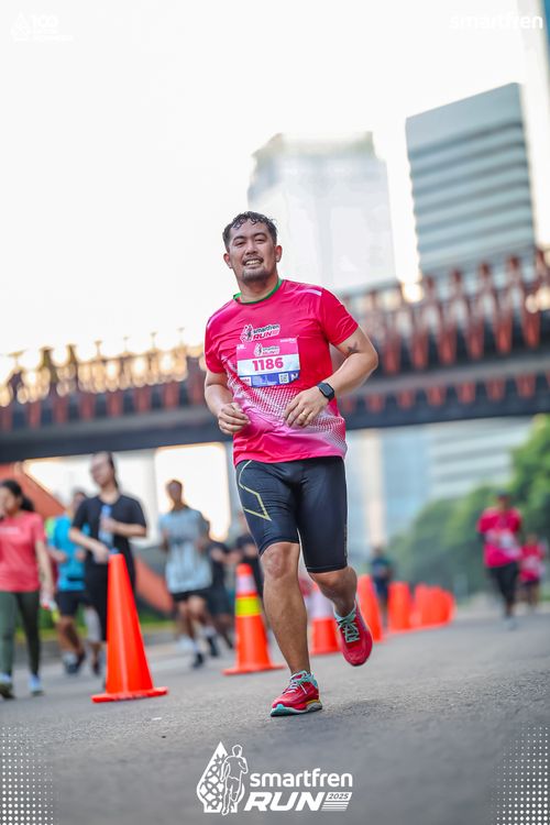 Race photo from Smartfren Run 2025 