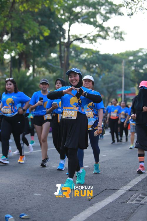 Race photo from Isoplus Run 2024 Surabaya