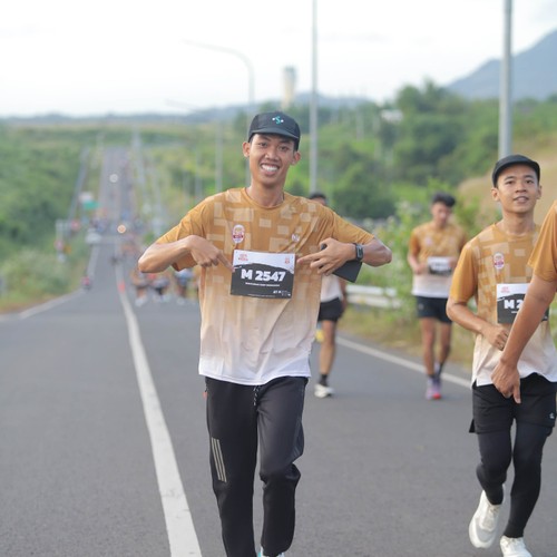 Race photo from KEDIRI HALF MARATHON 2026