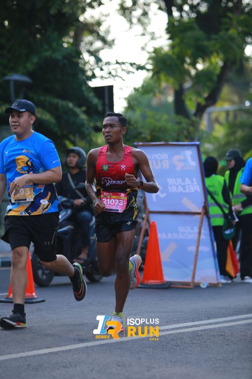 Race photo from Isoplus Run 2024 Surabaya